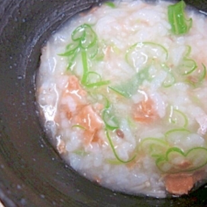 鮭缶の面白いレシピ☆　しっとり「鮭粥」